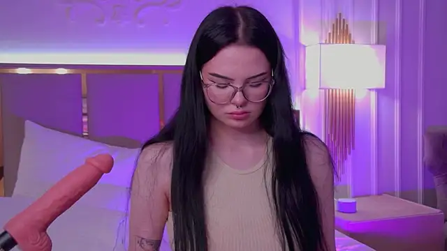 CindyMil: онлайн-секс-чат