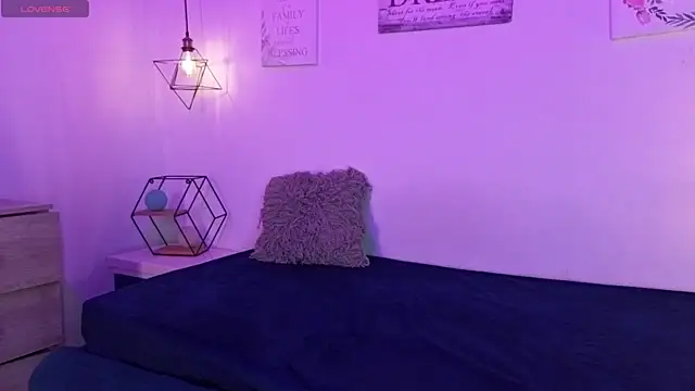 DevaFaluan_ Adlı Modelin Canlı XXX Sohbeti