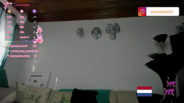 samara_veguz222 Adlı Modelin Canlı XXX Sohbeti
