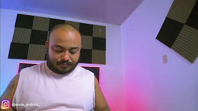 Chatroom XXX en direct de _Annie_Andrick_