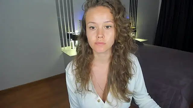 BeatriceShine Adlı Modelin Canlı XXX Sohbeti