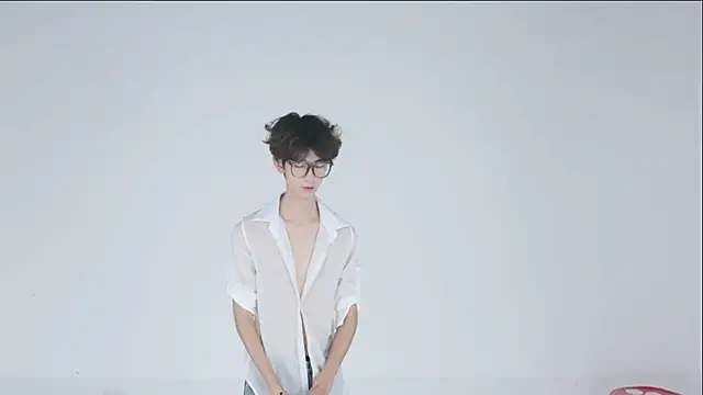 YLBOY-777のライブXXXチャット