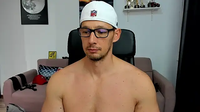 BrutusK08 Live XXX-chat