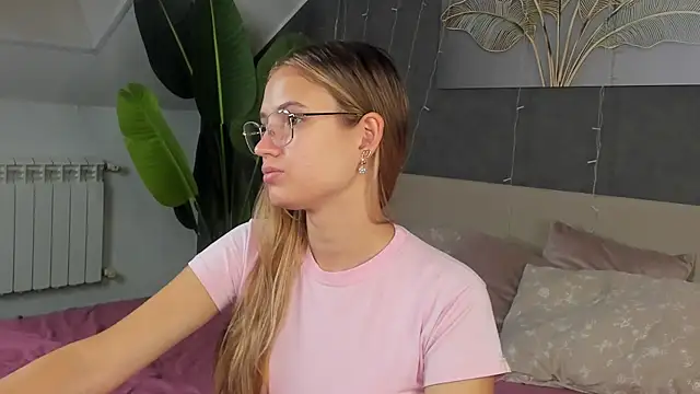 Živý XXX chat Miaa_Hill