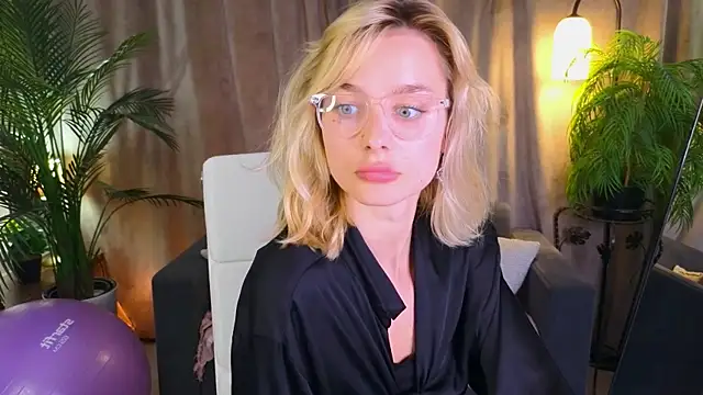 Živý XXX chat NoraMoreau