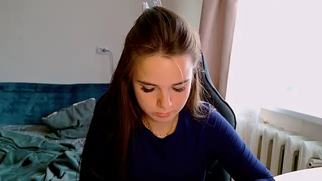 Chatroom XXX en direct de May_Bloom
