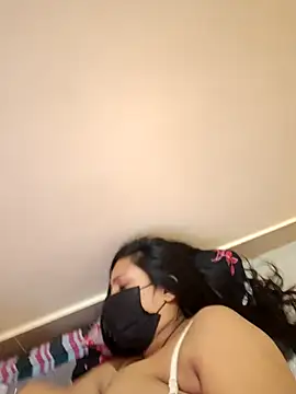 Aalishaa_7 Adlı Modelin Canlı XXX Sohbeti