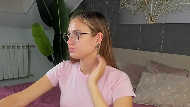 Онлайн чат XXX Miaa_Hill