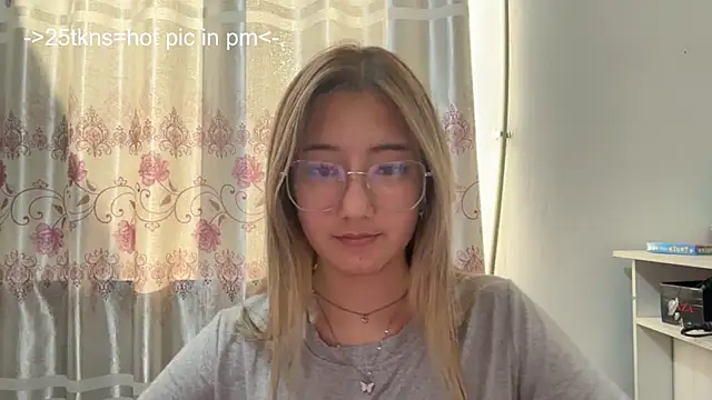CloudyClamber's Live XXX Chat