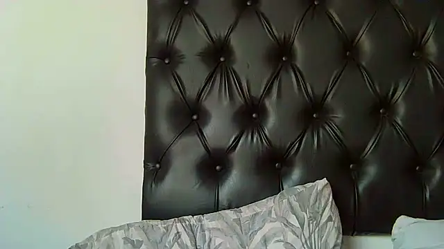 indianaphrodite1's Live XXX Chat