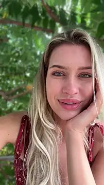 Chat +18 de KikiWatson ao vivo