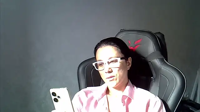 Chat +18 de Melissa_Misty ao vivo