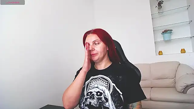 Chat +18 de NikaLee ao vivo