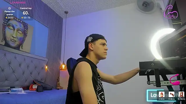 Ethanx18_のライブXXXチャット