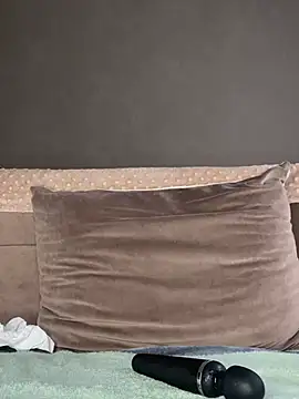 LaraVoosh live XXX chat