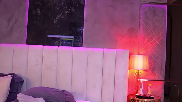 دردشة SelenaFrost الجنسية المباشرة