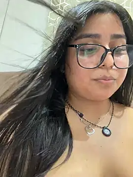virginbrunette99 live XXX chat