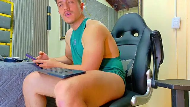 Chat XXX en directo de ALANNFERRER