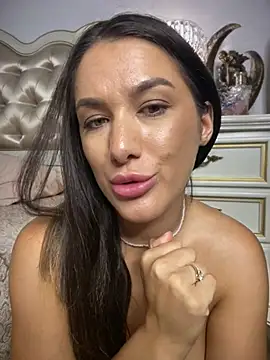 Chatroom XXX en direct de HotXMom_