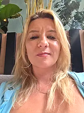 KaylinJan Live XXX-Chat