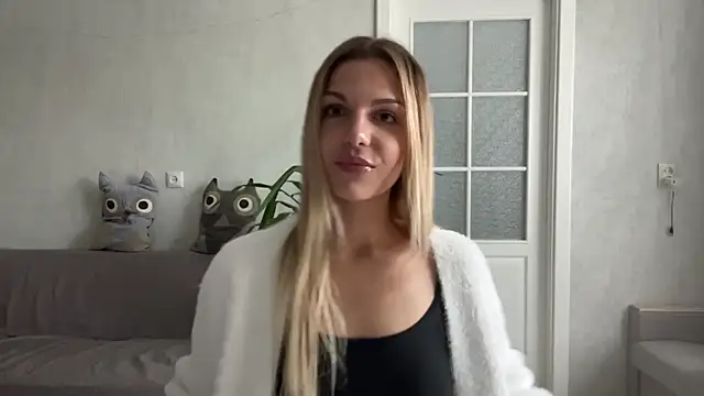 LaraineDomebo's Live XXX Chat