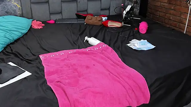 Couple_Gold69 – Live XXX-chat