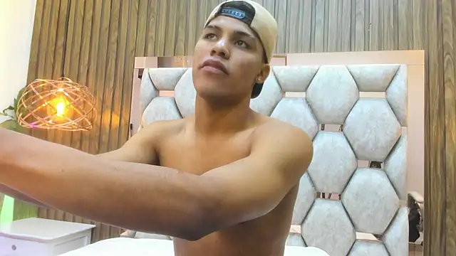 Colby_driscoll Chat XXX live