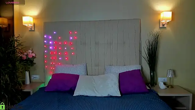 Sandra_Ross Chat XXX in diretta