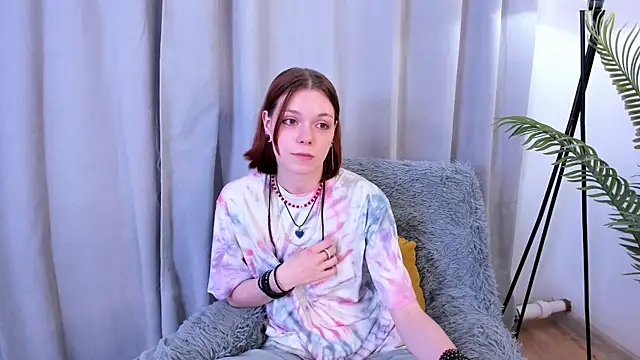 YaelHoughtling's Live XXX Chat