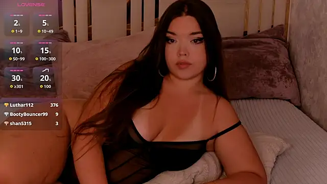 NaomiAster's Live XXX Chat