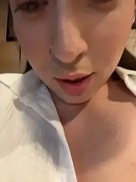 Holly_Play XXX чат на живо