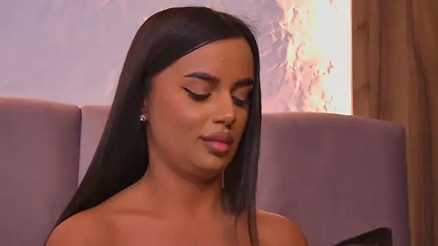 AliceKane's Live XXX Chat