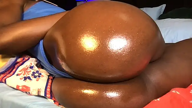 choco_petite's Live XXX Chat
