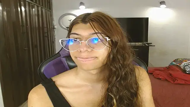 Alanni_parker's Live XXX Chat