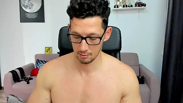 BrutusK08 Live XXX Chat