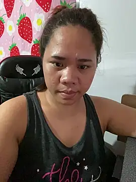-CLARAMommy-'s Live XXX Chat