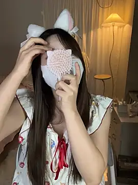 _xiaoxinxin_ Adlı Modelin Canlı XXX Sohbeti