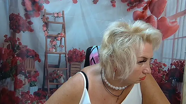 دردشة RenataDaster الجنسية المباشرة
