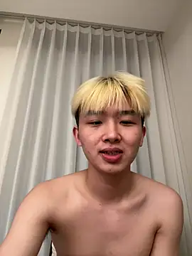 Dddd-6666's Live XXX Chat