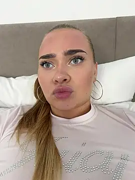 Czat XXX na żywo – MonicaWestt