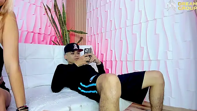 XXX chat uživo modela AmazingPartys