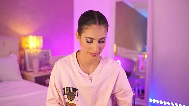 OhhAisha Adlı Modelin Canlı XXX Sohbeti