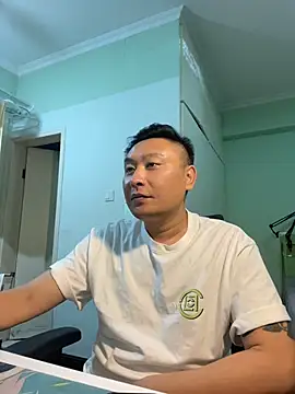 mrcake666 即時 XXX 聊天