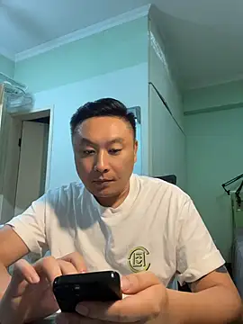 mrcake666のライブXXXチャット