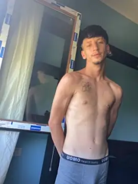 Leonardo0606 Live XXX-Chat