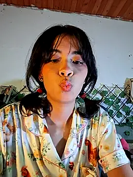 Czat XXX na żywo – Dolli_virginpussy