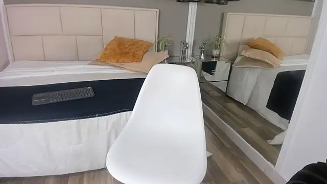 Charlie___Musk Chat XXX in diretta