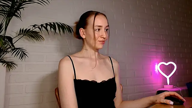 WhitePrincessLuna live XXX chat