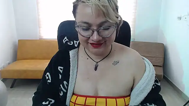 Živý XXX chat AnyaLuxx