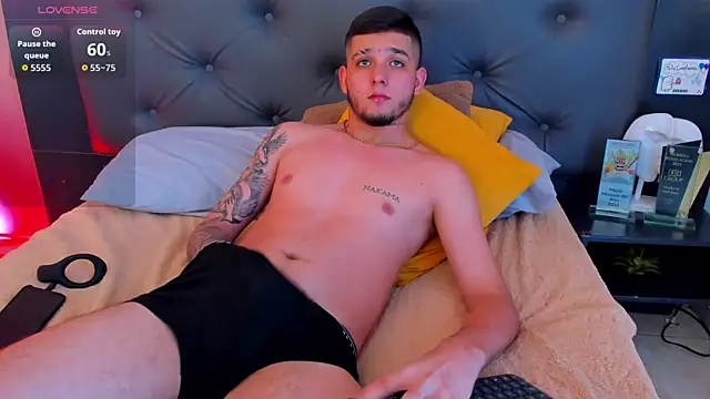 Boy_Mathew Chat XXX live